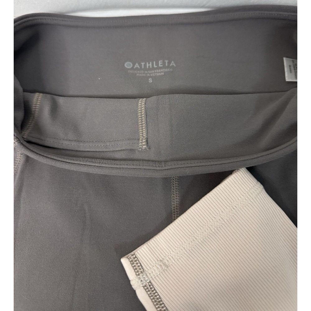 Lot of 2 - Athleta Womens Small Gray & Floral Stretch Leggings 7/8ths - Picture 5 of 11